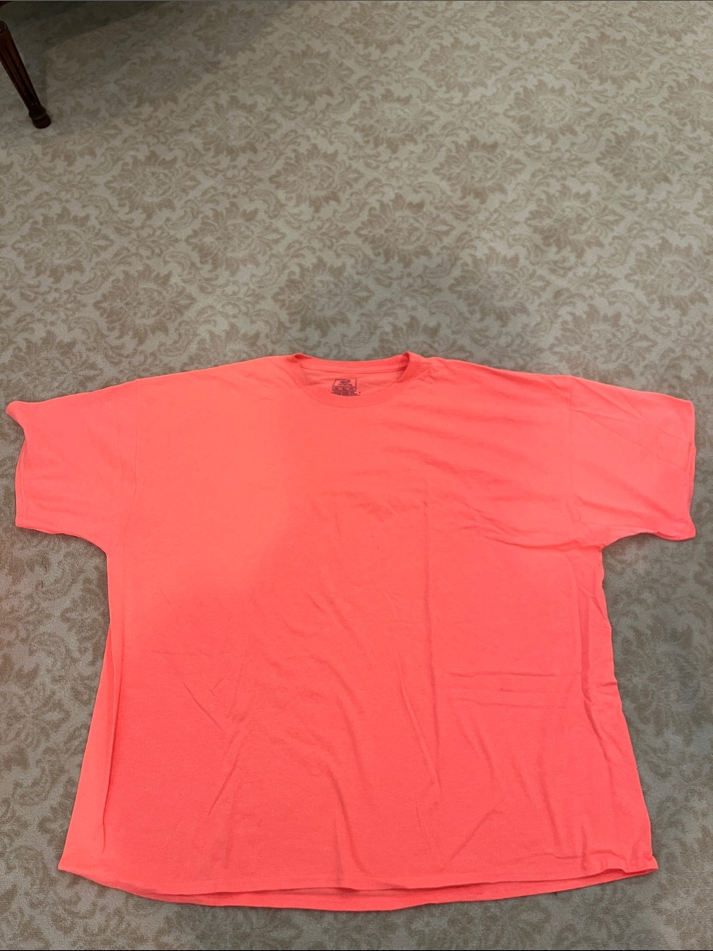 Men's Fruit of the Loom size 4XL Coral Crewneck Short-Sleeve Shirt roomy
